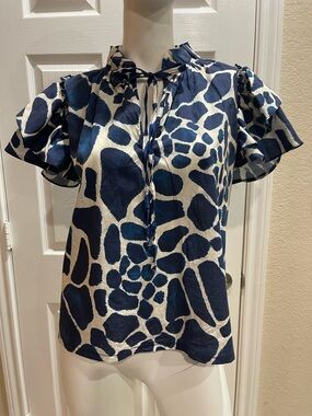 Sofia Wild Side Ruffle Sleeve Blue Leopard Print Top
Size Medium